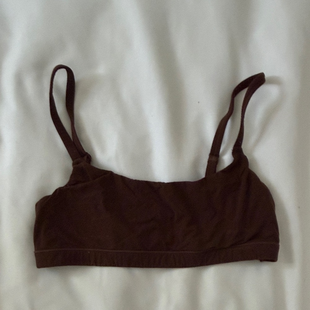 SKIMS fits everybody bralette